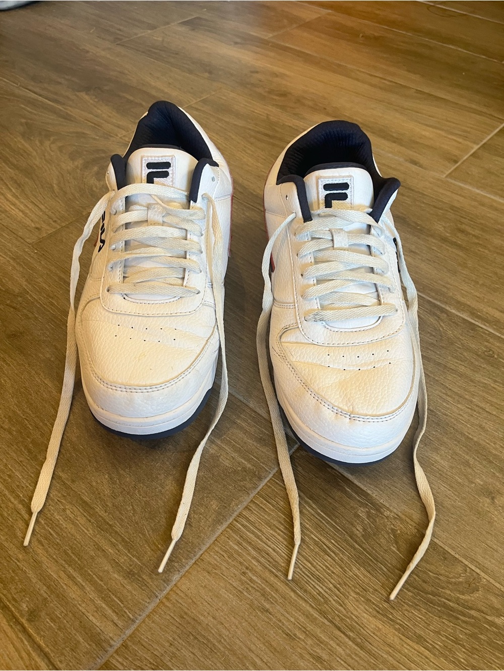 Fila White and Navy Low-Top Men's Sneakers
